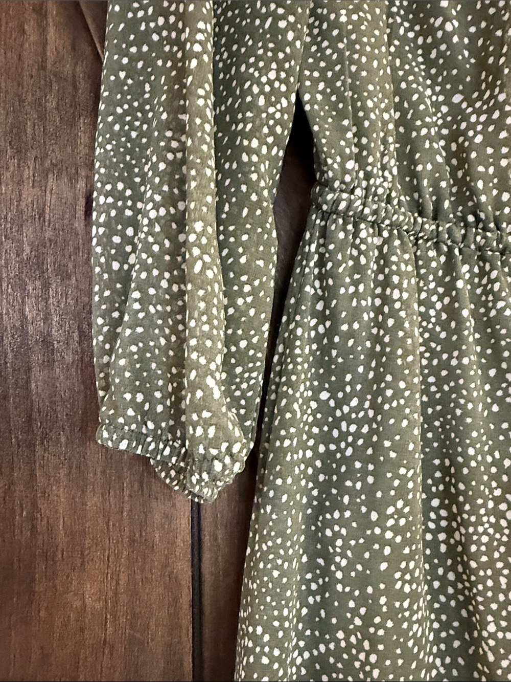 41 Hawthorn Olive Green Button-Front Midi Dress with Dotted Print - Picture 4 of 7